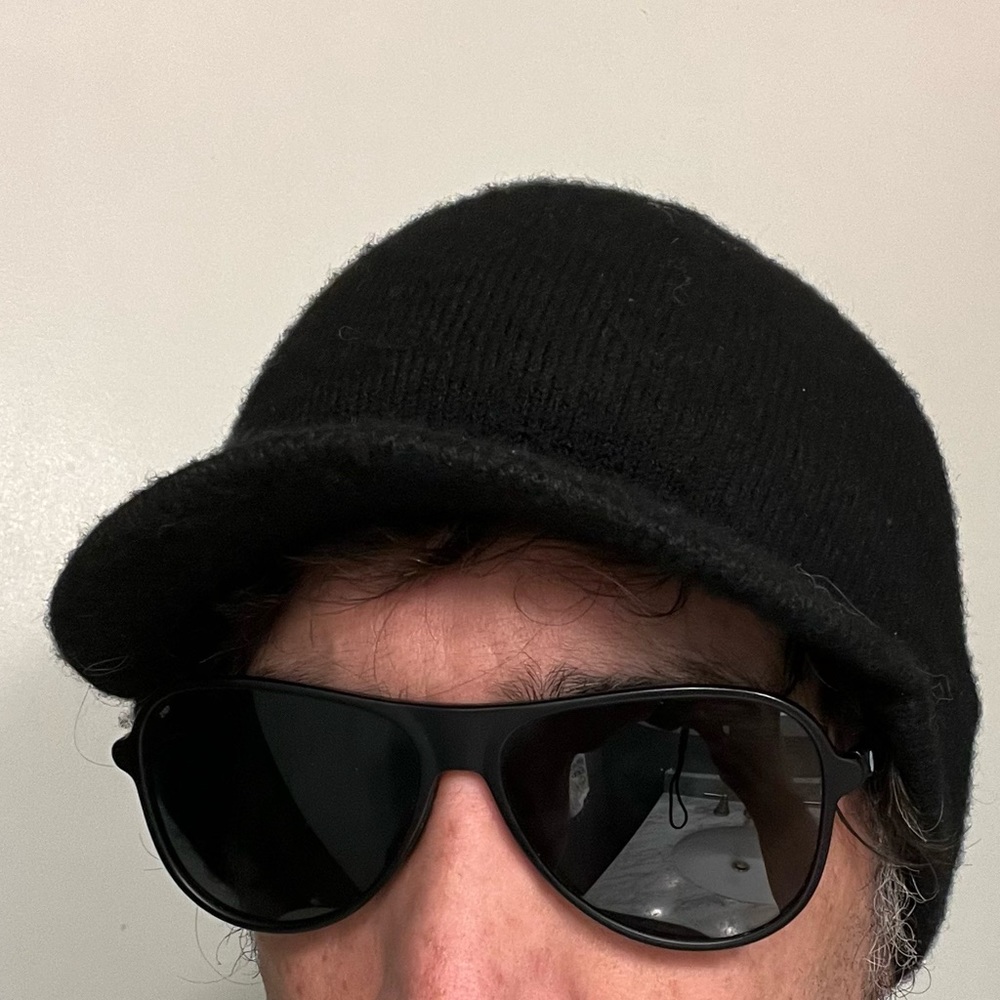 Soft wool hat with bill